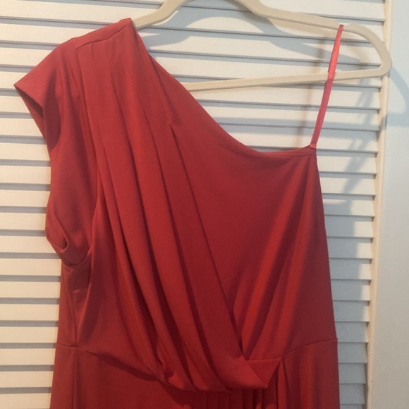 NWT BCBG pink one shoulder dress with pleating details. - Picture 2 of 8